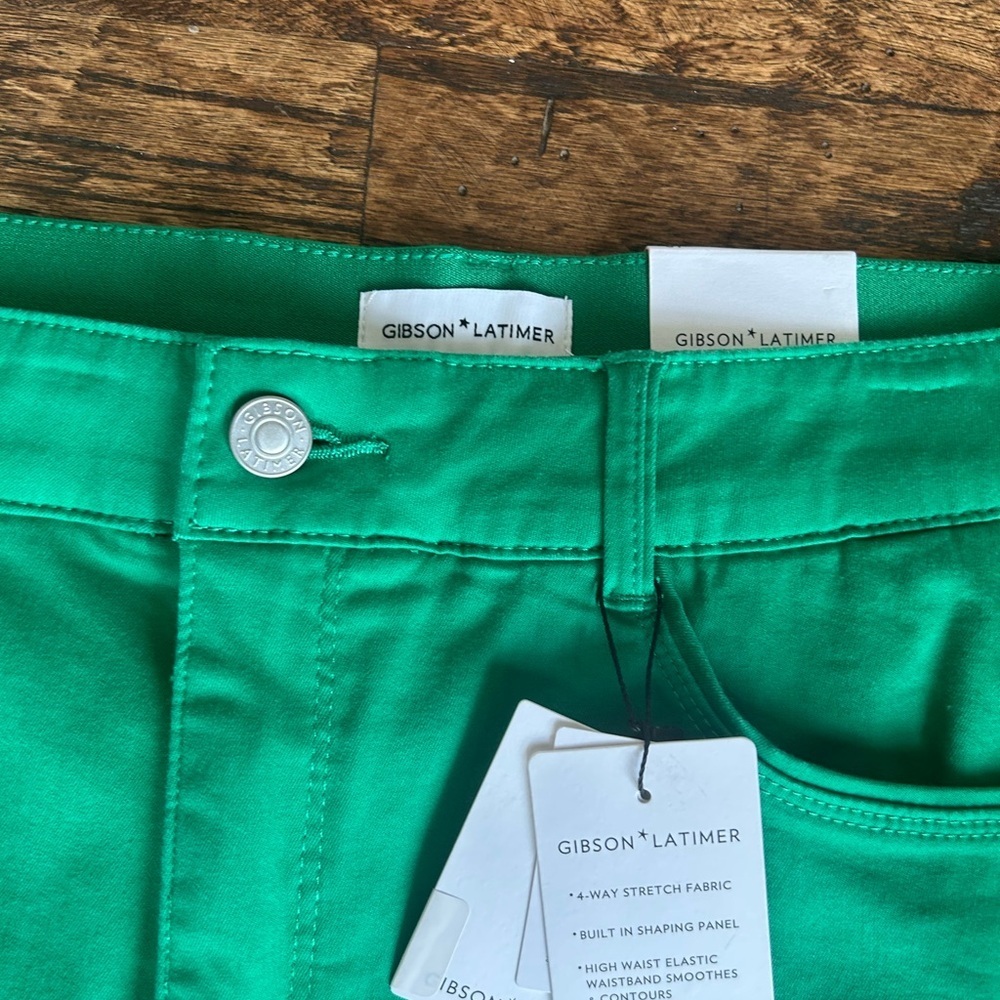 NWT Gibson Latimer Perfect Fit Raw Hem Green Shorts 18 Classic Spring Chic - Picture 2 of 7